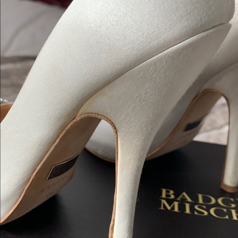 Badgley Mischka Lissa wedding satin size 6 - Picture 5 of 8